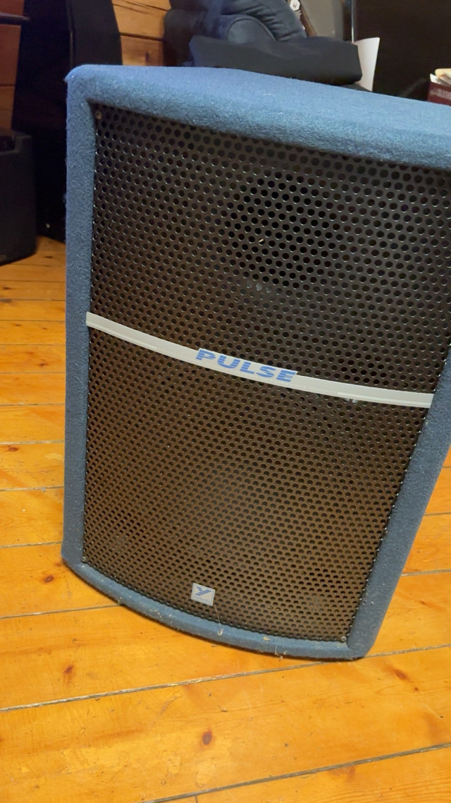 2 yorkville pulse pl12 150 watt in Speakers in Dartmouth