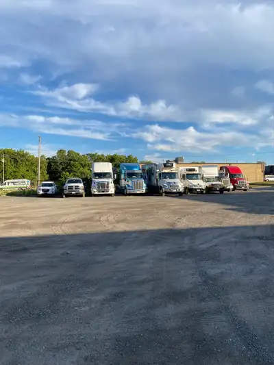 Parking and Storage for trucks, buses, work vans, contractors and commercial use sea containers. Fen...