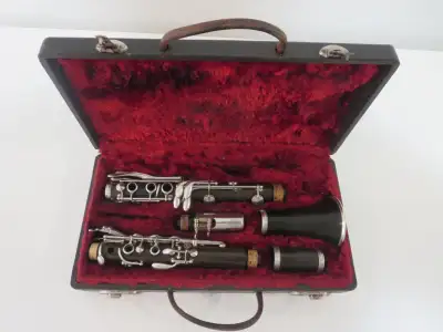 Bb Clarinet. Student model by Siour Robert France Ready to Play!, View more