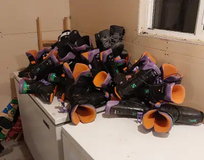 SALE!! Ski and snowboard boots, View more