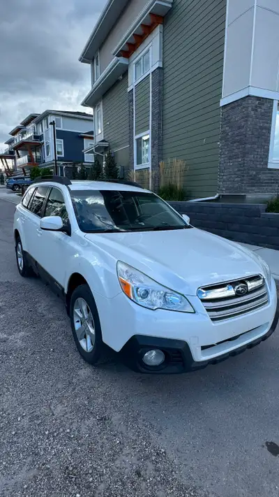 2013 Subaru Outback 2.5i AWD 272,500 km | Active Status | No Accidents Selling my 2013 Subaru Outbac...