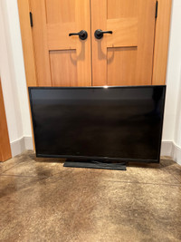 40” LCD TV