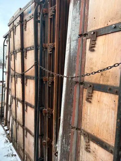 Concrete foundation wall forms Houses Walls Walkouts etc Supporting small and large projects Labour...