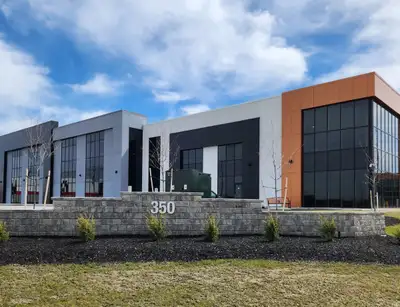 Luxury large finshed single offices for rent in Guelph's business Hanlon Park area. large single fur...