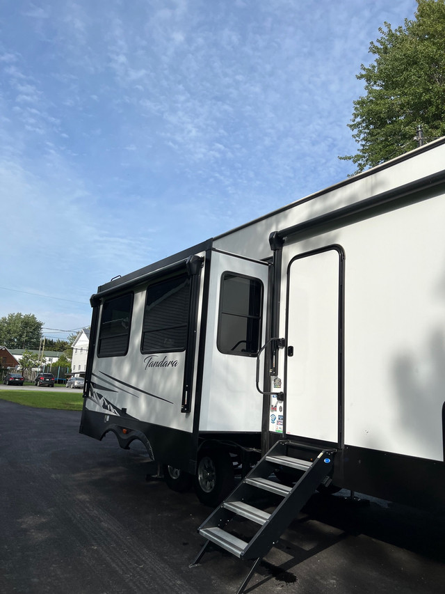 Fifth Wheel  dans VR et caravanes  à Longueuil/Rive Sud - Image 2