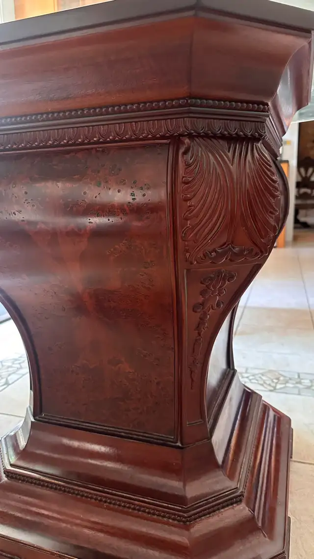 Round Glass Top Dining Table with Carved Wood Pedestal Base in Dining Tables & Sets in City of Toronto - Image 4