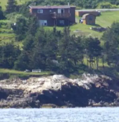 Ocean Frontage, beautiful views. Shared accommodations.