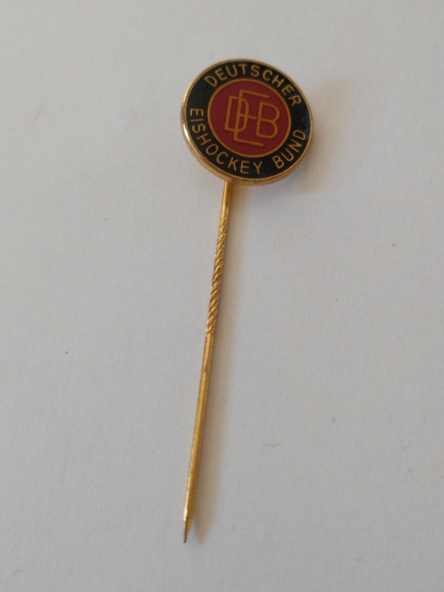 German Hockey Federation lapel pin in Arts & Collectibles in City of Toronto - Image 2