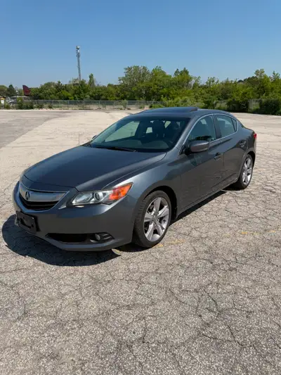 2013 Acura ILX Premium | Certified | Leather | Sunroof 212,420 km | $8,395 + HST & Licensing Clean 2...