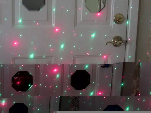 holiday Christmas light decoration Wall reflector lights shine in Holiday, Event & Seasonal in Ottawa - Image 4