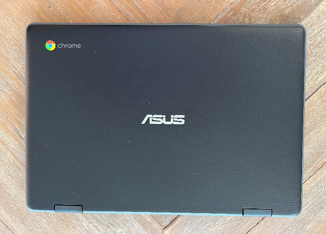ASUS Chrome Book 11.6 in (Model C204) in Laptops in Edmonton - Image 4
