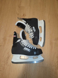 90's bauer pro endorsed hockey skates, size 7 DD, CASH ONLY