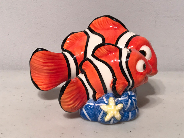 Vintage Finding Nemo Ceramic Salt Pepper Shakers Disney Pixar in Arts & Collectibles in Ottawa - Image 2