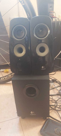 Logitech speakers with subwoofer 