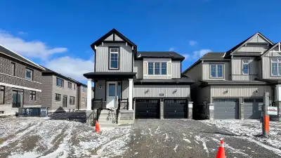 Beautiful detach home in Peterborough