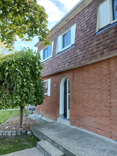 LOCATION,LOCATION,LOCATION.EAST SIDE OF WINDSOR TOWN IN 5517 EMPRESS ST.THREE BEDROOMS PLUS ONE IN T...