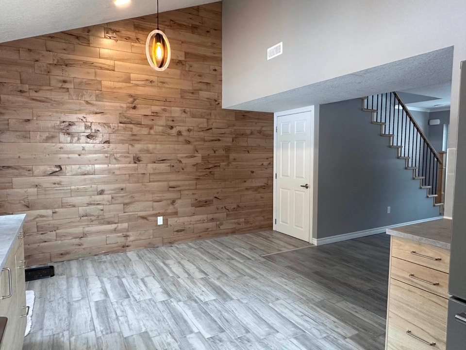 Bright Spacious 1BR in Duplex 2