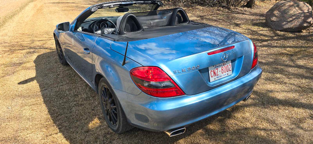 2010 mercedes slk300  in Cars & Trucks in Red Deer - Image 3