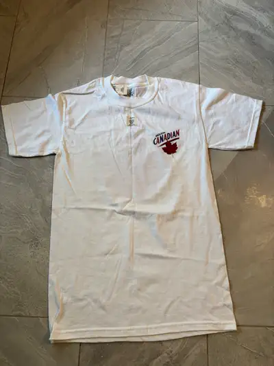 I Am Canadian tee shirt Men’s Small, View more