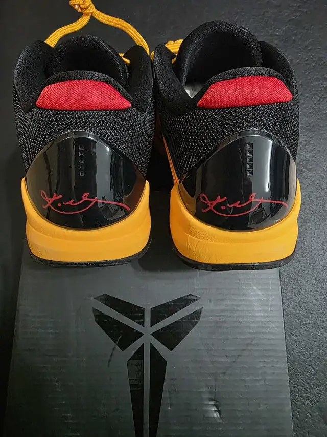 Kobe 5 Bruce Lee in Men's Shoes in Mississauga / Peel Region - Image 6