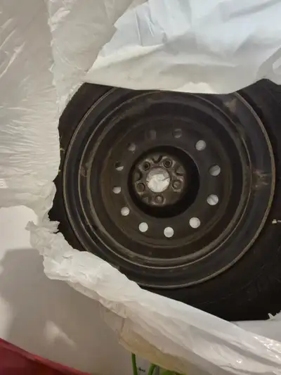 4 x 205/55R16 Michelin X-ICE winter tires on steel rims. Used for five seasons on 2020 Hyundai Elant...