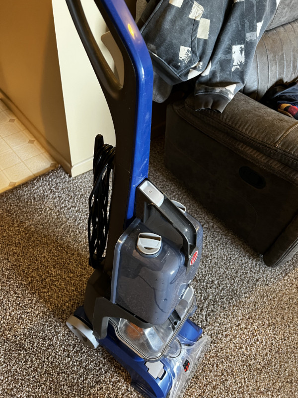 Hoover Carpet Cleaner, like new in Vacuums in Leamington