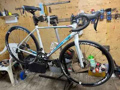 Liv Avail 1 – Shimano 105 – Disc Brakes Size 54 cm, View more