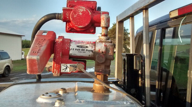 Réservoir diesel essence pour génératrices –pompes gravité dans Pièces et accessoires pour équipement lourd  à Lévis - Image 3