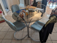 4 chairs dining set $100