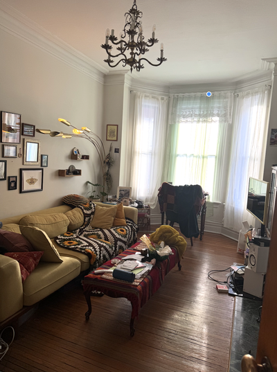 **Furnished, ready to live (kitchen supplies included!) 1 bedroom Summer (May -> July) sublet availa...