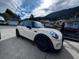 2016 MINI Cooper -