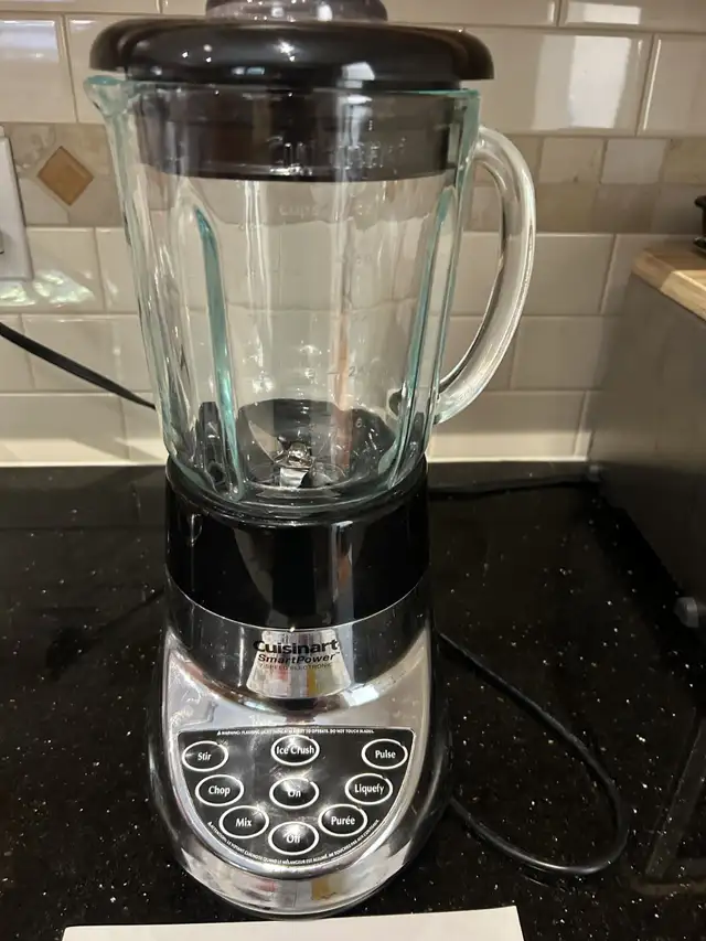 Cuisinart- Smart Power - 7 speed electronic blender in Processors, Blenders & Juicers in City of Toronto - Image 3