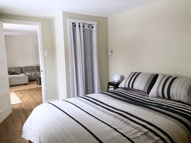 CHALET **Lac Selby** Dunham (Cantons de lEst) - Mois de FÉVRIER in Quebec in Canada - Image 8