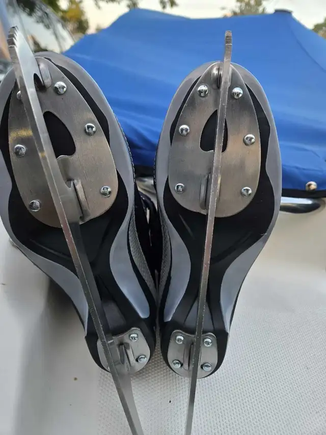 Softtec figure skates, girl size 5, excellent condition in Skates & Blades in Mississauga / Peel Region - Image 9