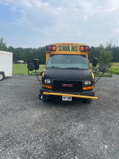 ‏2012 GMC continues to Run & Drive like new! Bus was built on a GMC 3500 Cutaway that’s equipped wit...