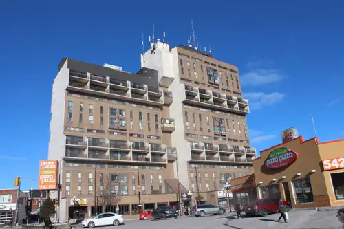 • 200 great value apartments in the Central Business District • Variety of styles and affordable pri...