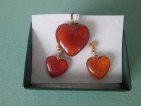 Boucles d'oreilles d'ambre et ++