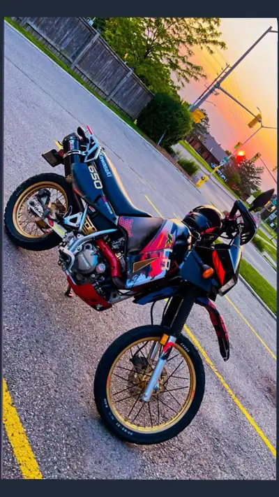 2007 KLR 650 Sport Touring / just under 20000 KM Aventures bike Great for all terrains Highwy, City...