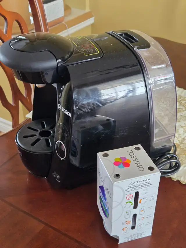 Cafetiere Tassimo in Coffee Makers in Québec City - Image 3