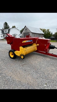 New Holland 5060 small square baler 