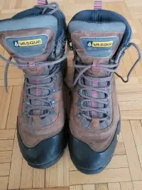 Hicking boots 9.5