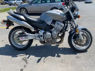 Honda Hornet 919 - SO MUCH FUN GOOD CONDITION - CERTIFIED liquid cooled inline 4 cyclinder power hou...