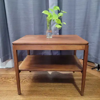 Beautiful antique side table by Drexel, View more