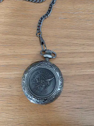 Vintage Collection - Quartz Pocket Watch - This is part of a vintage collection. - It is well-suited...