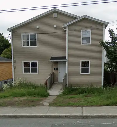 Available February 1 located in a great neighborhood in the on Centre City on all major bus routes w...