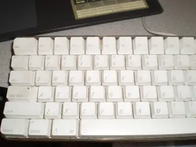 Apple A1048 Keyboard w 2 USB Ports, View more