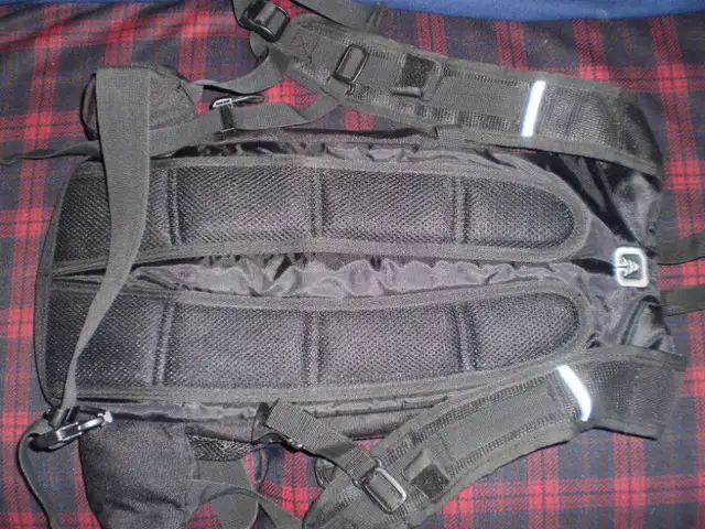 Quality Backpacks and Bags - Roots, MEC, Outbound Skis and Bikes in Fishing, Camping & Outdoors in City of Toronto - Image 7