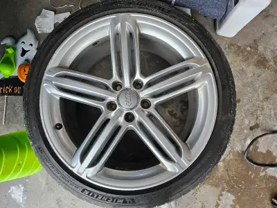 Selling a set of OEM Audi 19" Peelers mounted on Michelin Pilot Super Sports all seasons. The tires...