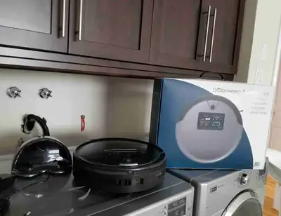 bObsweep robotic vacuum/aspirateur robot, View more