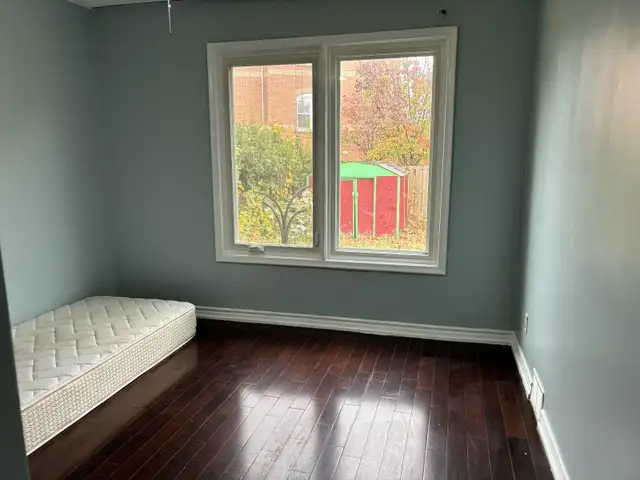 Furnished Main Floor Room for Rent from March/April in Scarborou